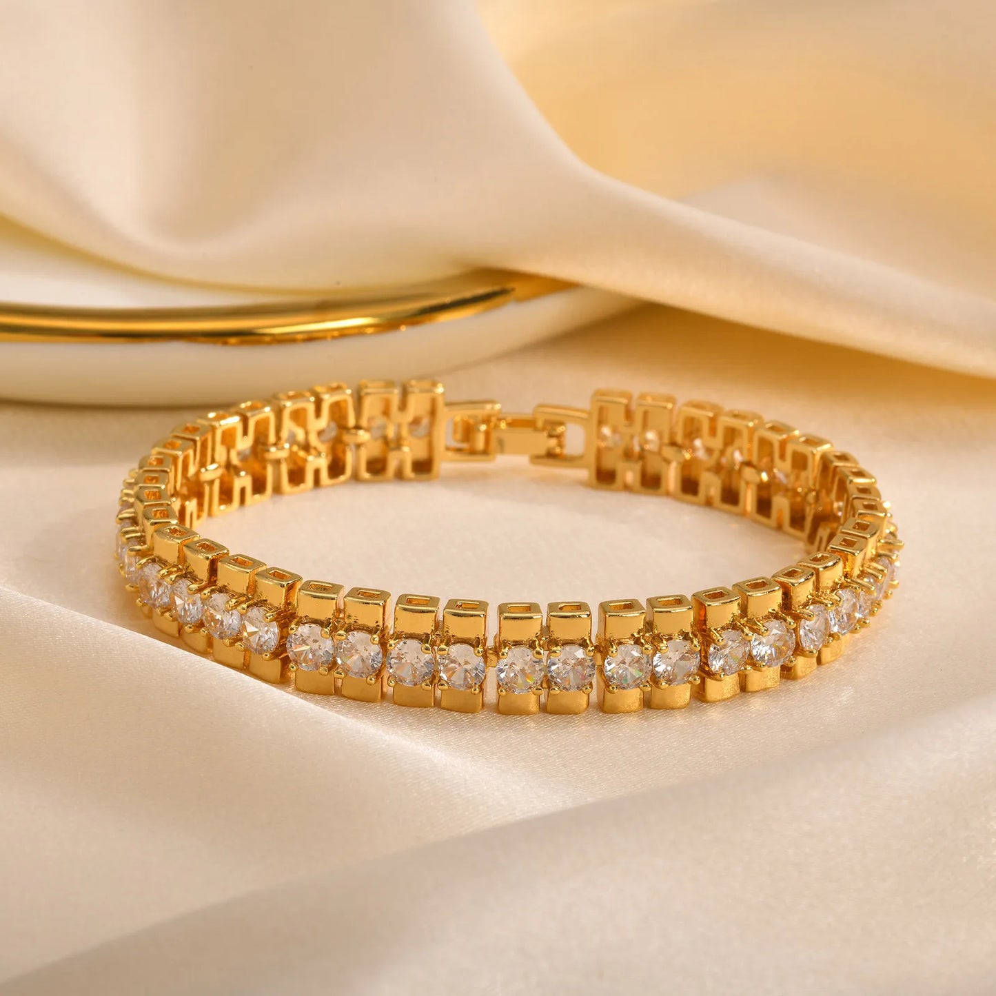 Bracelet Chaîne Trombone Plaqué Or 14K – Zircone Cubique, Réglable & Empilable