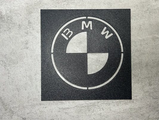 Pochoir Logo Automobile Imprimé en 3D – 18 x 18 cm – Idéal pour le Detailing